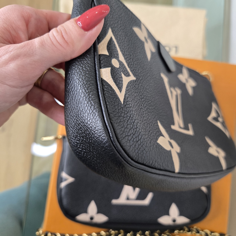 Louis Vuitton Black and Cream Women's Bag - Picture 14 of 16